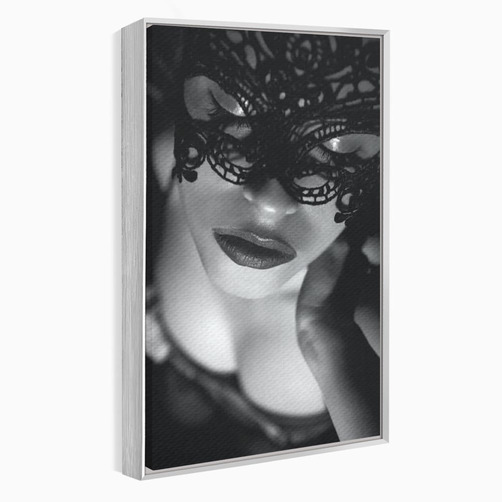 Tablou canvas cu tablou canvas cu femeie purtand masca, in rama de aluminiu argintiu